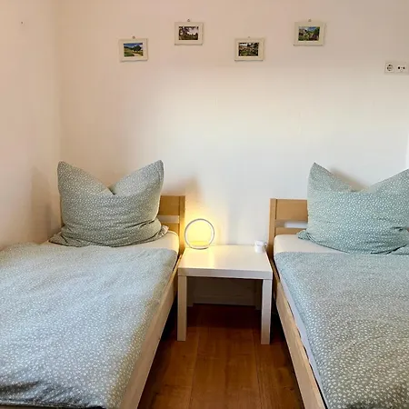Unterm Stein - Schneewittchen - Bis 4 Gaeste Apartment *